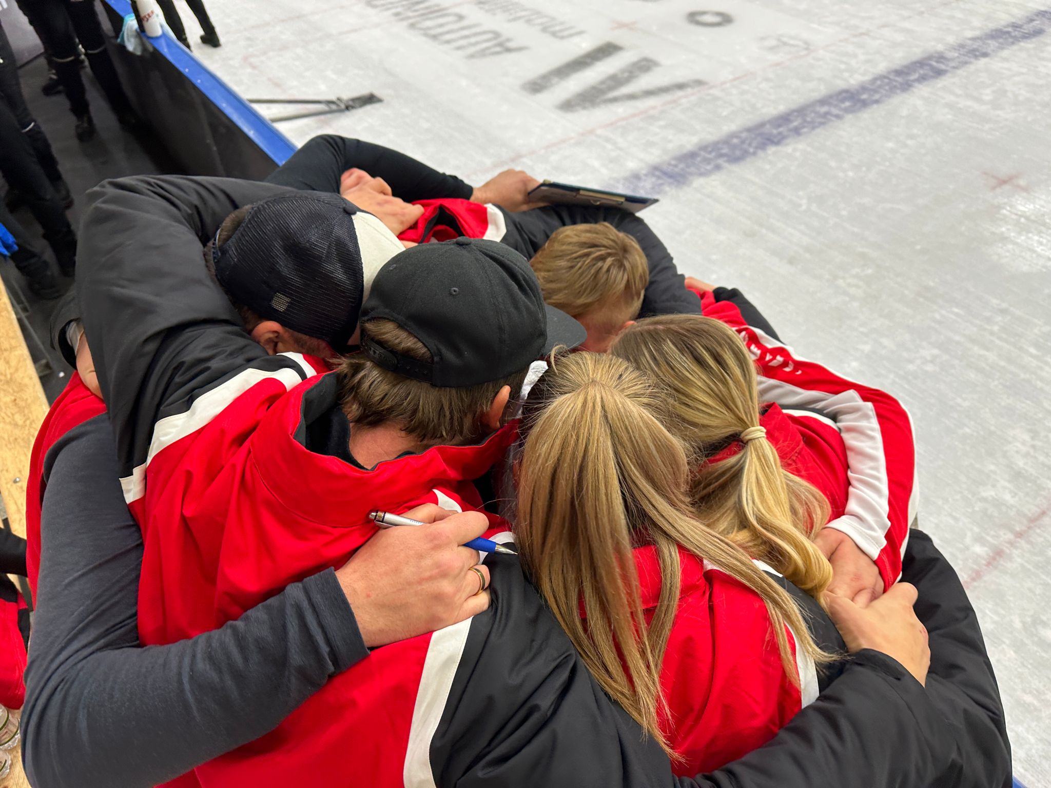 Auftakt nach Maß: Gold im Team Mixed Bewerb U23