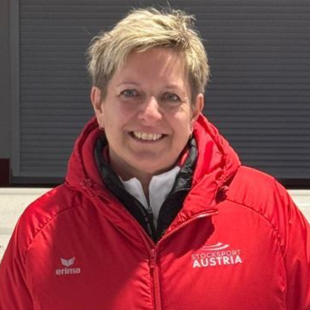 Alexandra Szumer Alexandra Szumer