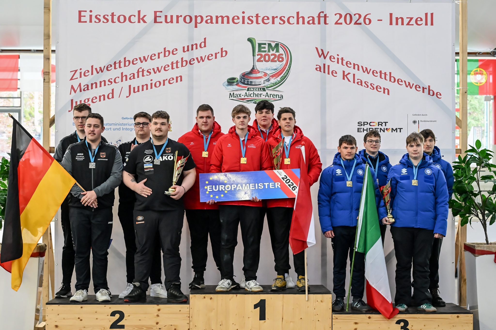 Auftakt nach Maß: Zweimal Teamgold im Weitenbewerb (U23 & U19)