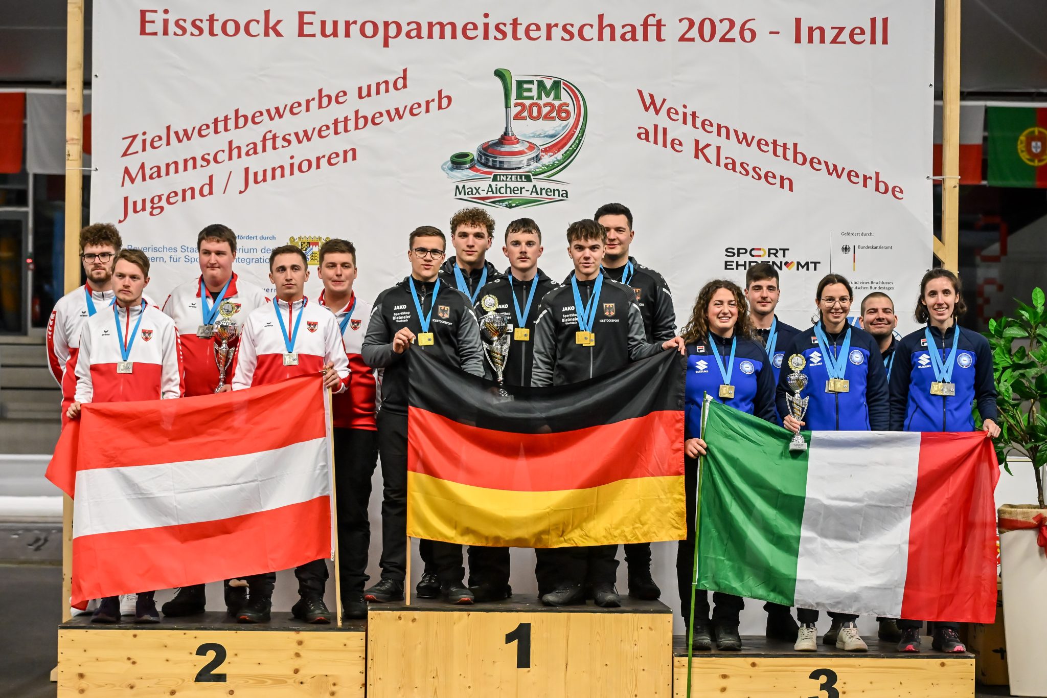 Gold für die U19, Silber für die U23 und Bronze für die U16 im Mannschaftsspiel Gold für die U19, Silber für die U23 und Bronze für die U16 im Mannschaftsspiel