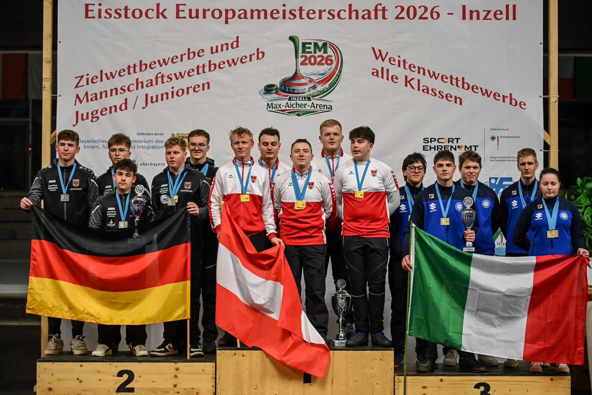 Gold für die U19, Silber für die U23 und Bronze für die U16 im Mannschaftsspiel Gold für die U19, Silber für die U23 und Bronze für die U16 im Mannschaftsspiel