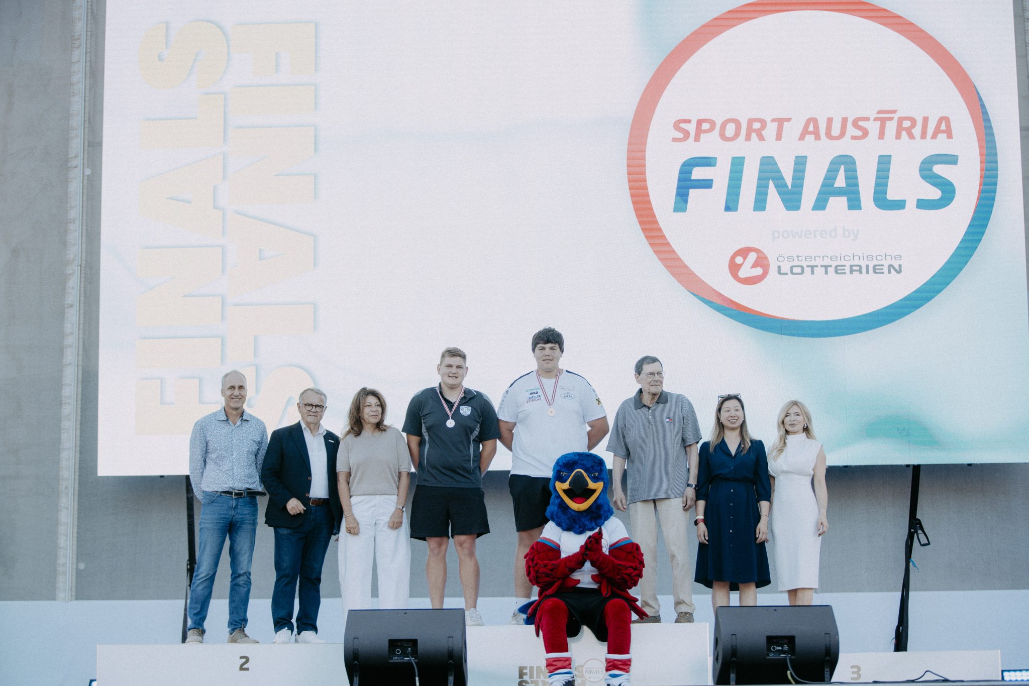 Neubauer und Stampfl sichern sich die Meistertitel am Wiener Rathausplatz Neubauer und Stampfl sichern sich die Meistertitel am Wiener Rathausplatz