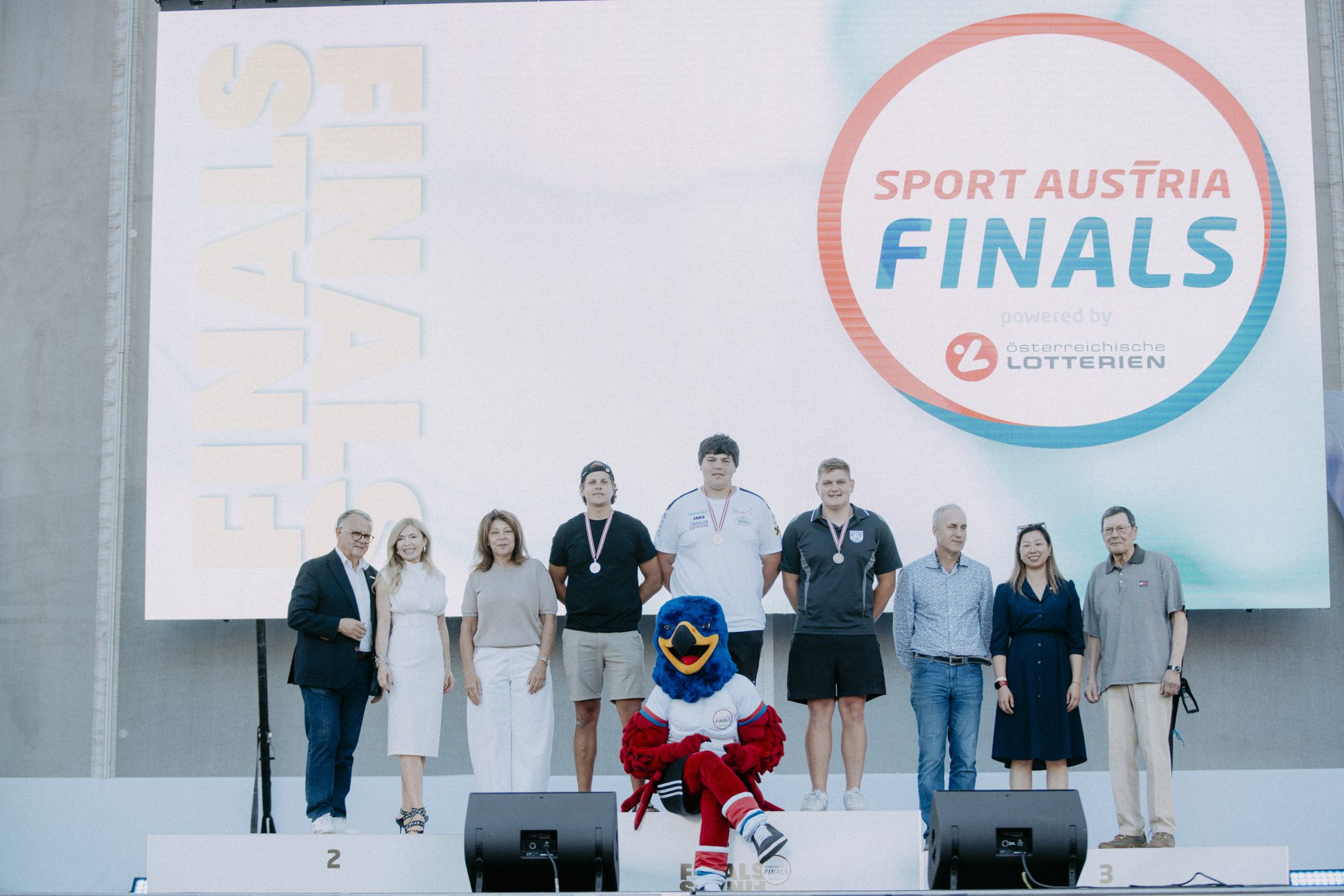 Neubauer und Stampfl sichern sich die Meistertitel am Wiener Rathausplatz Neubauer und Stampfl sichern sich die Meistertitel am Wiener Rathausplatz