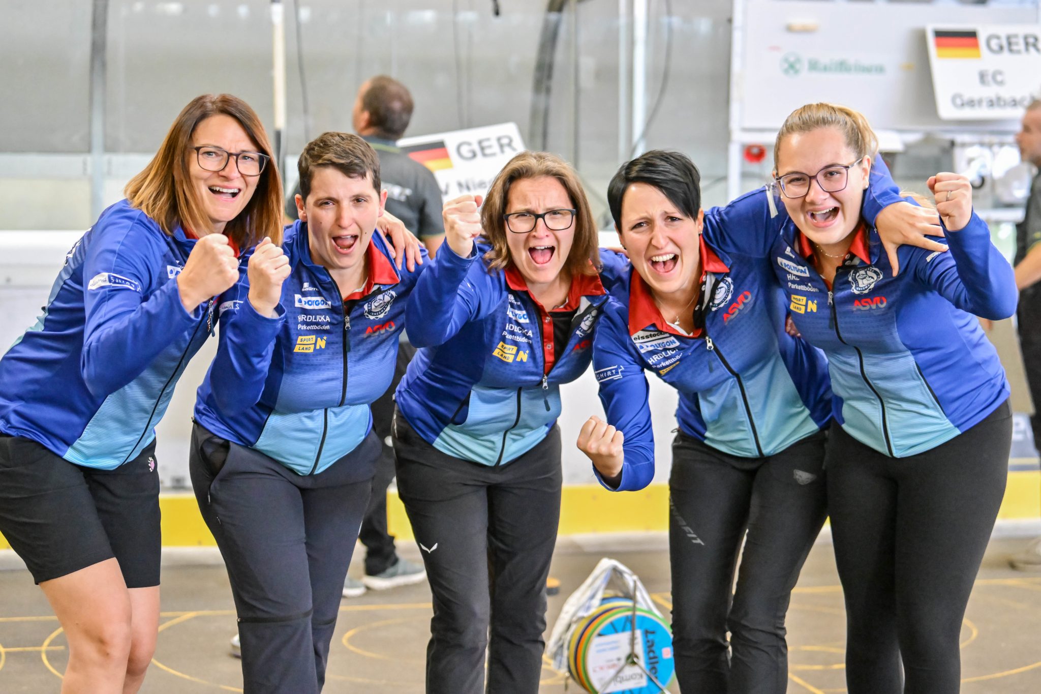 Neustift-Innermanzing erstmals Champions-League-Sieger – die Sammlung ist komplett Neustift-Innermanzing erstmals Champions-League-Sieger – die Sammlung ist komplett