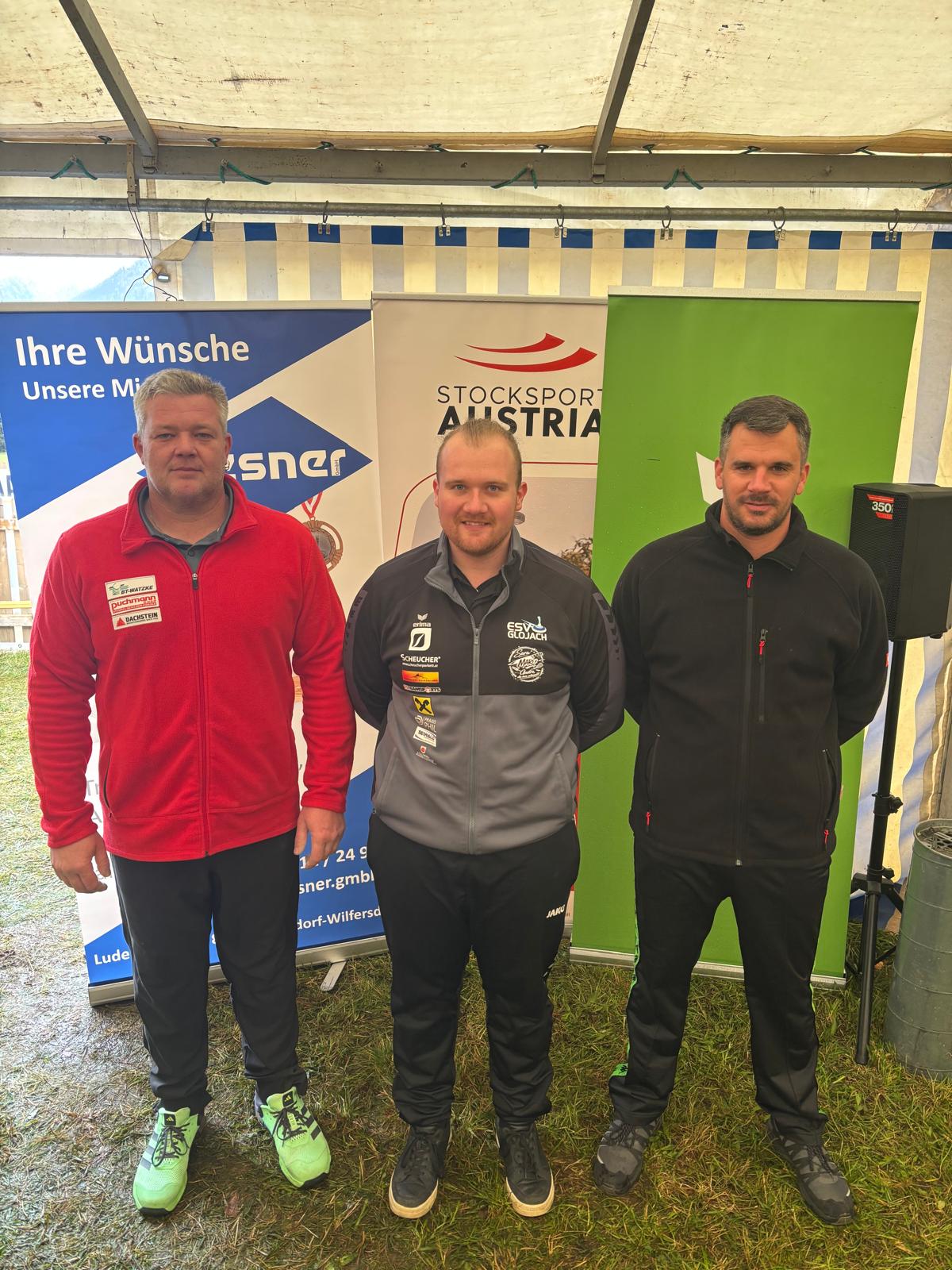 Stocksport-Action vor der Kulisse des Dachsteins! Stocksport-Action vor der Kulisse des Dachsteins!